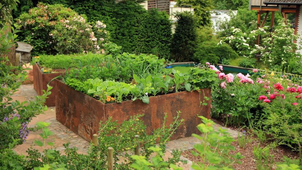 Hochbeete im Garten