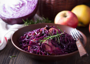 Apfelrotkohl