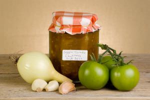 Grünes Tomatenchutney