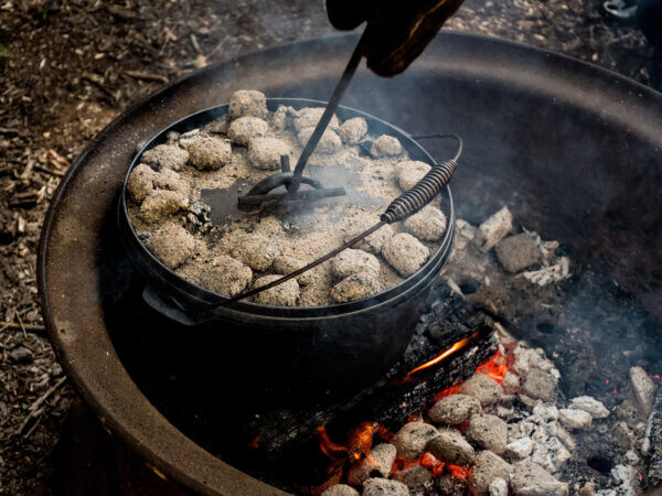 Der Alleskönner: 10 Dutch Oven Rezepte – das gelingt garantiert