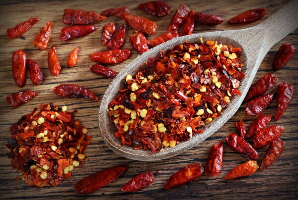 Chilisamen auf Löffel
