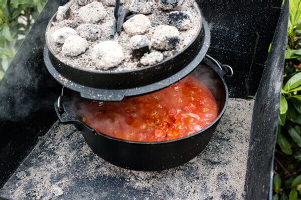 Dutch Ovens mit Soße