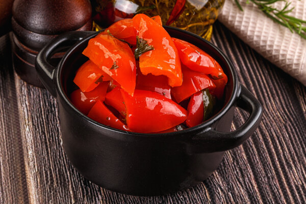 eingelegte Chilis
